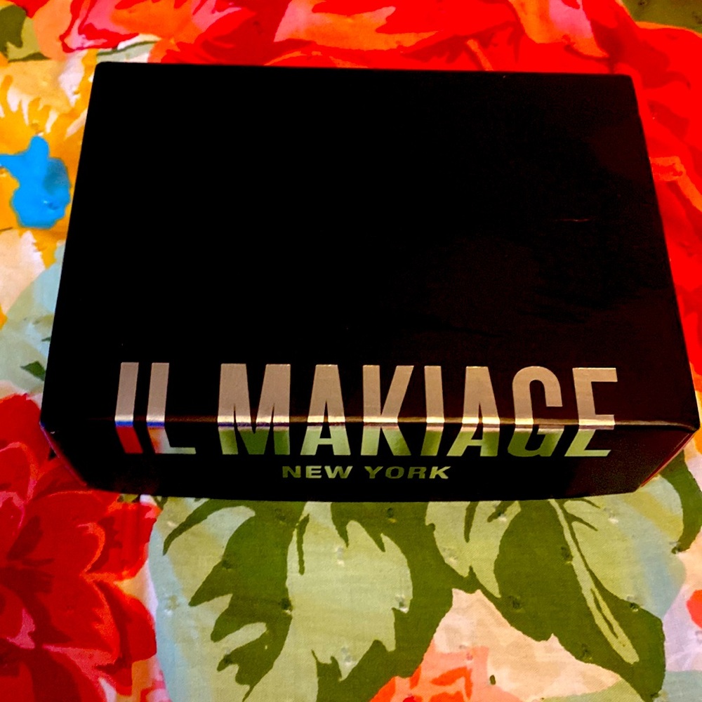 IL Makiage Foundation & Mascara Duo (NEW)